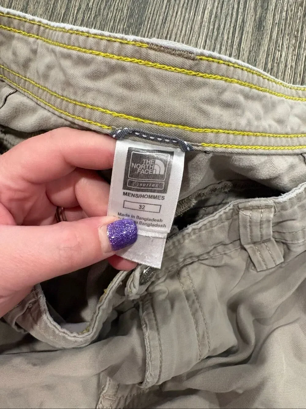 The North Face Mens Cargo Shorts Mid Rise Multiple Pockets Cotton Beige Size 32